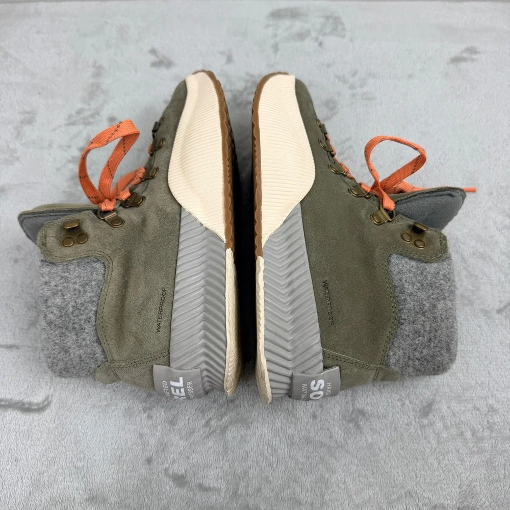 Sorel Out N About III Conquest Women 6.5 Green Waterproof Suede Boots NL4435-397